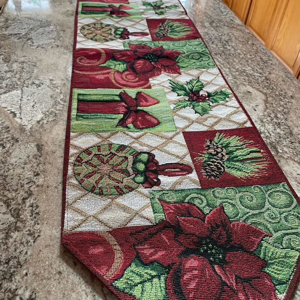 Holiday Table Runner - Red & Green Poinsettia Design